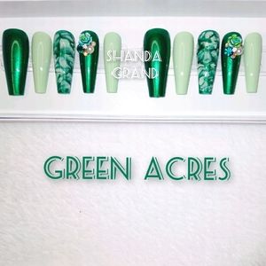 Lux Press-On Nail Set (Coffin Shape)